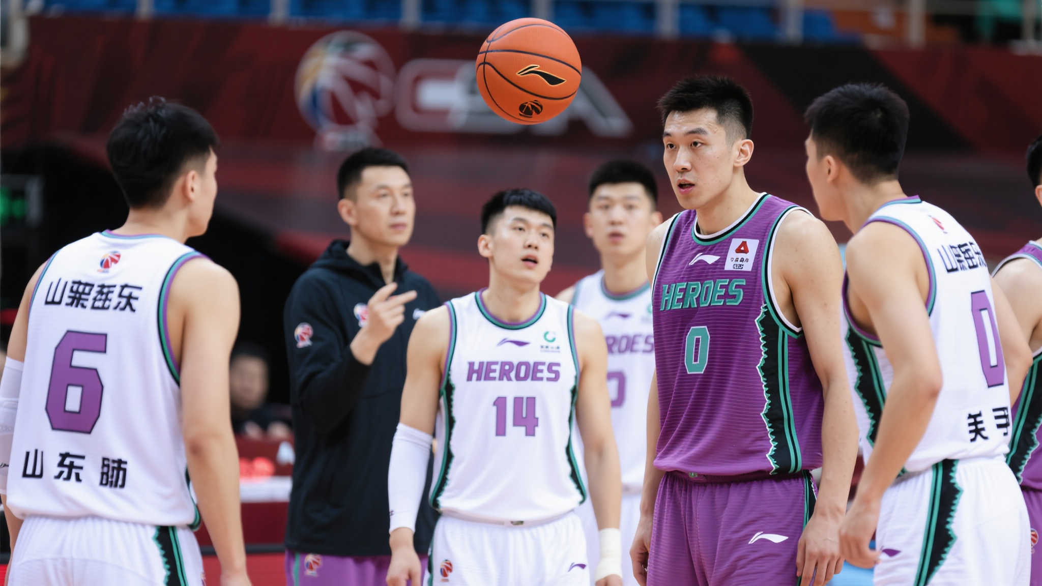 在过去几个季度里，由于阵容上的缺陷和人员变动，山东